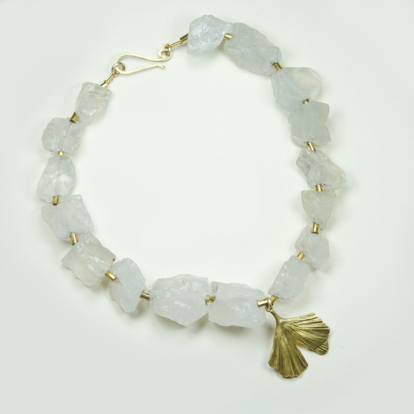 Collar Cristal Mostacillas Hoja de Gynco Enchape