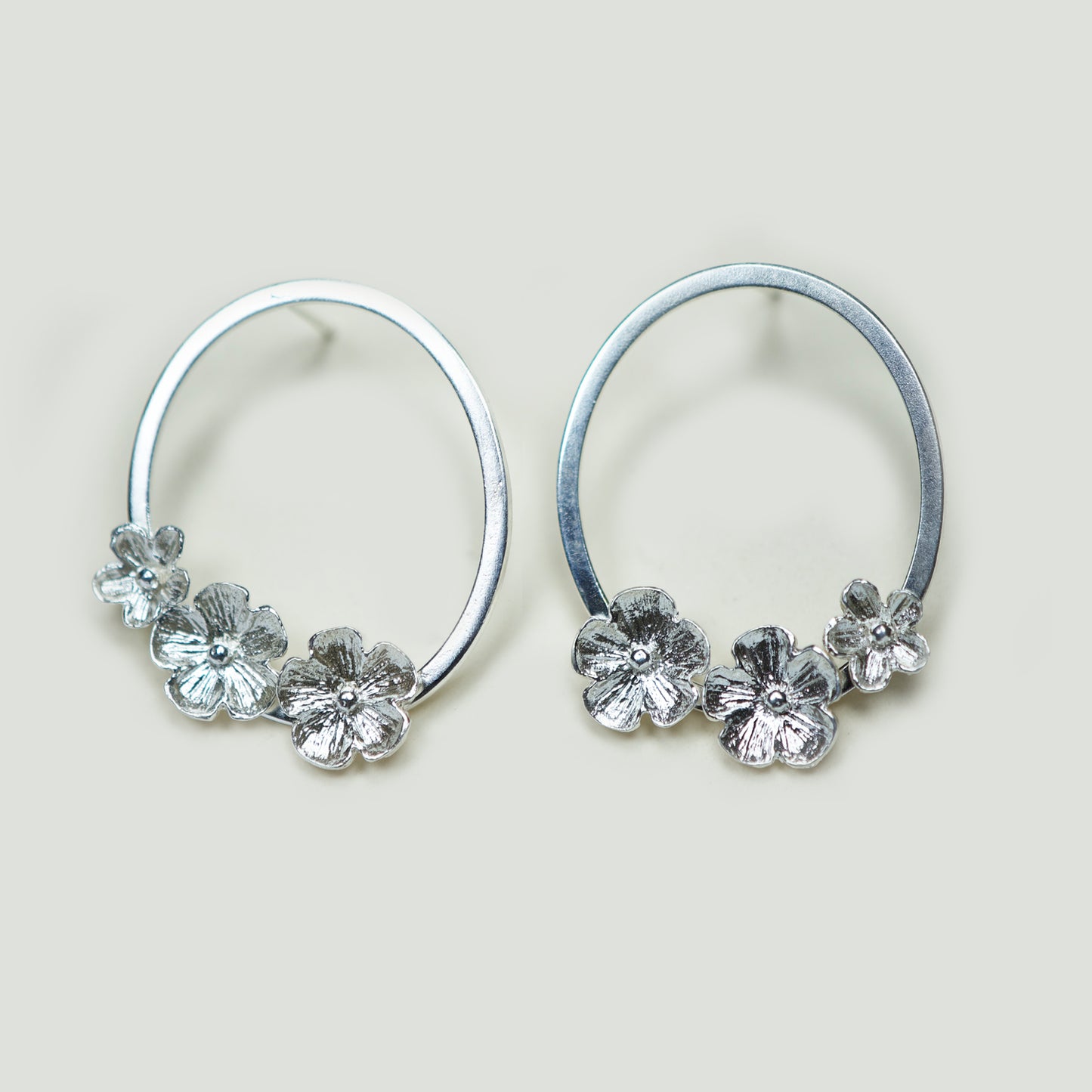 ARO 3 FLORES PLATA
