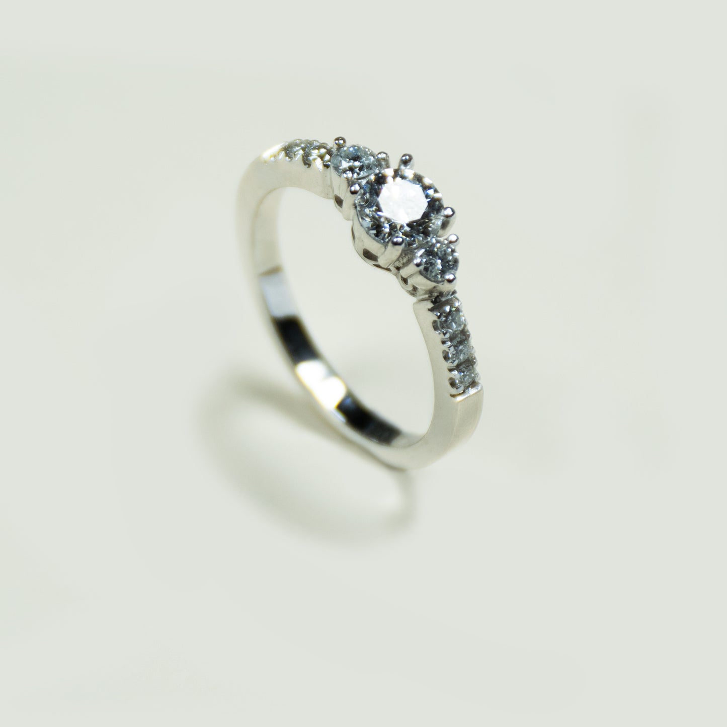 Anillo Paix