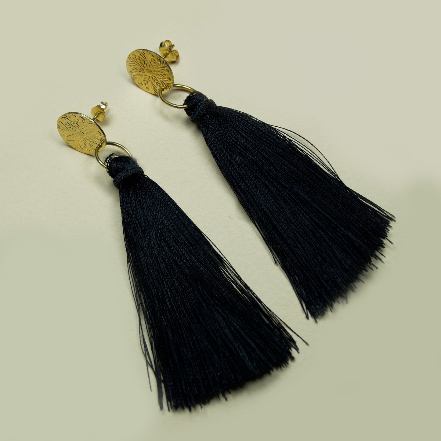 ARO POMPON NEGRO