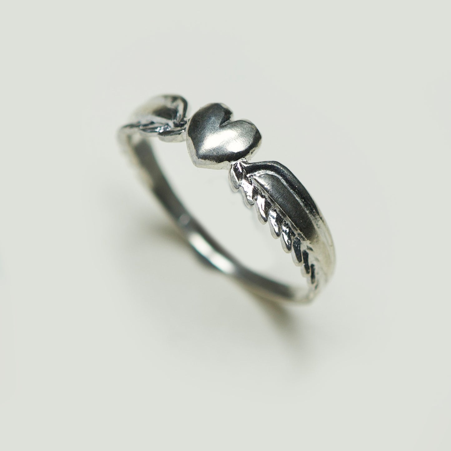 Anillo Corazon Con Ala Plata