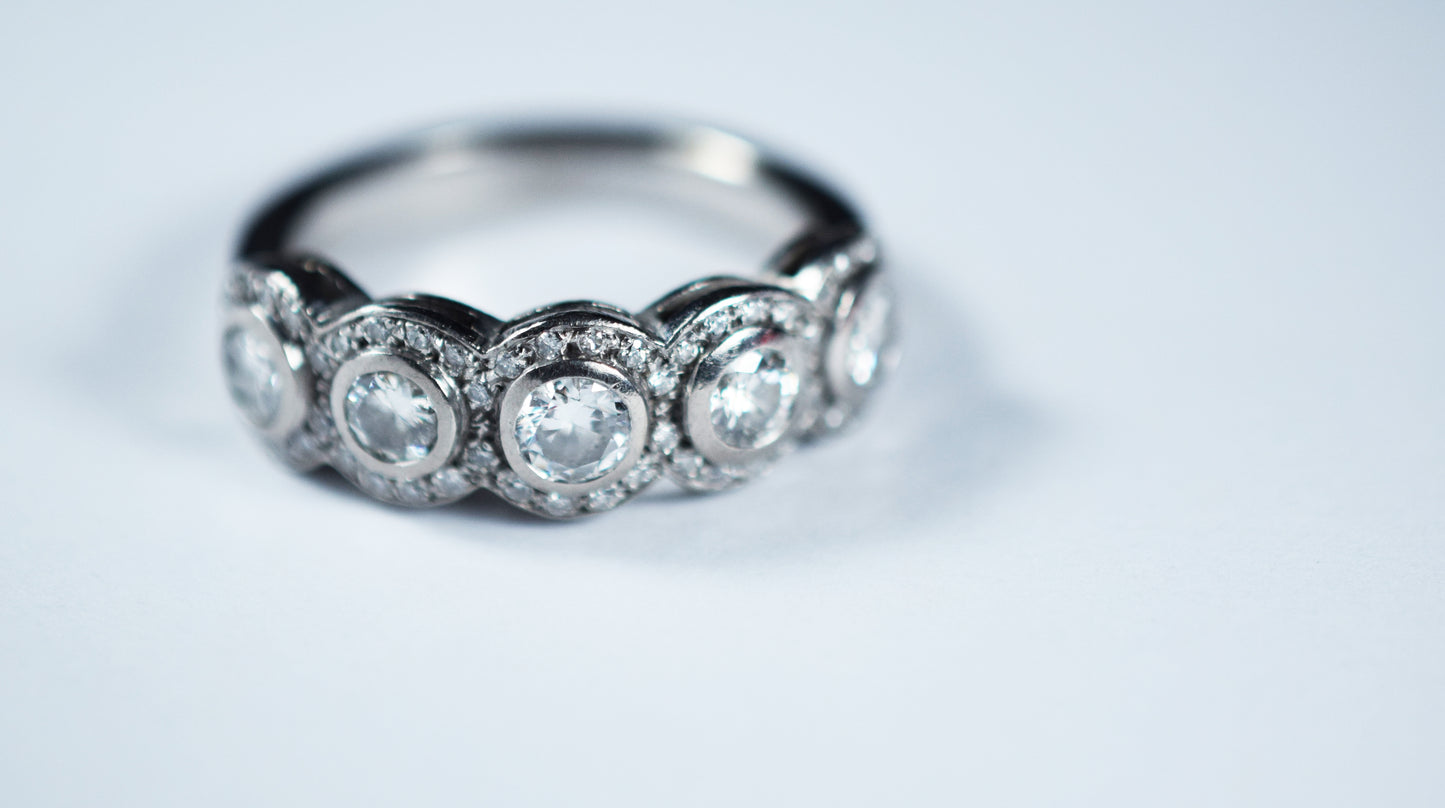 Anillo Mathilde