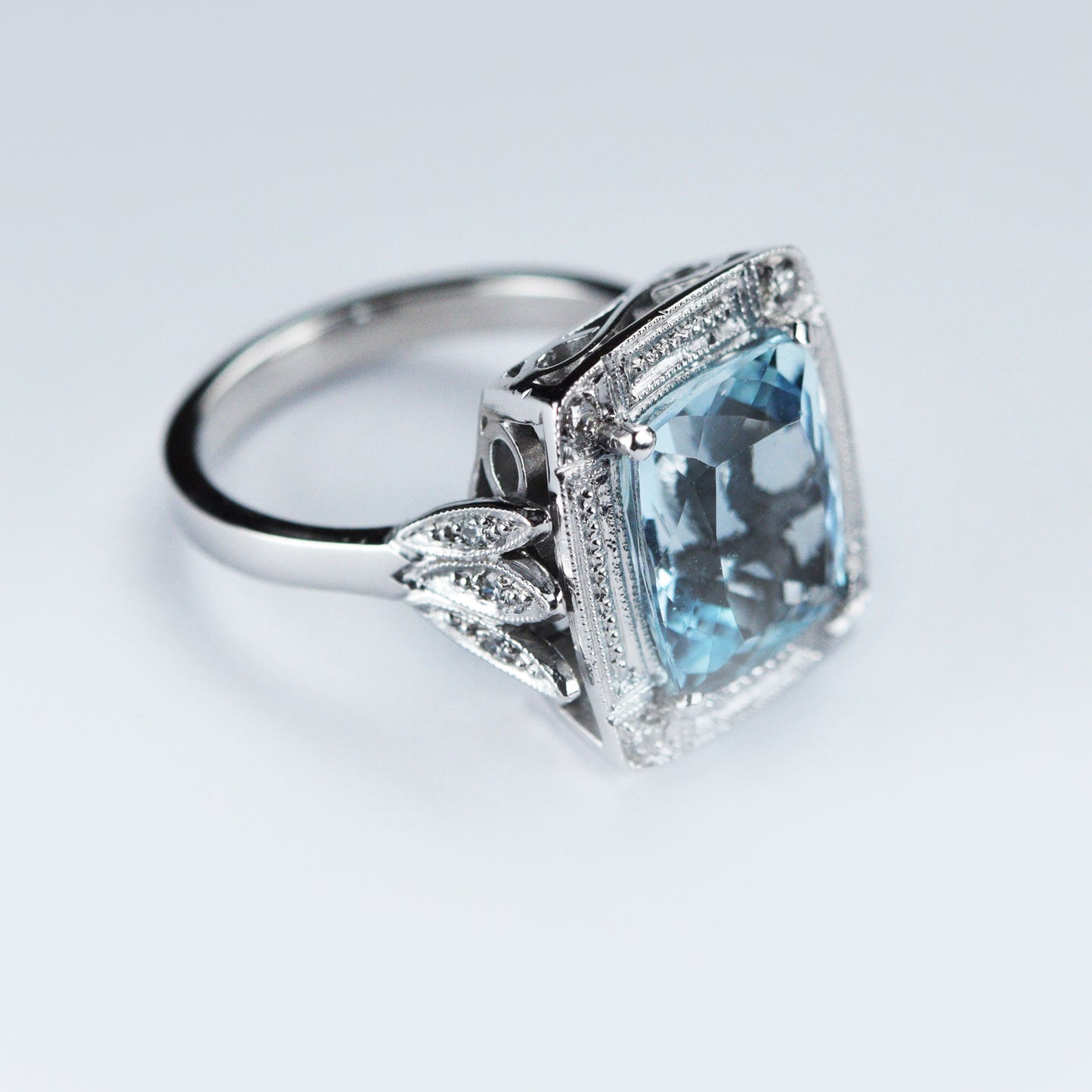Anillo Luce