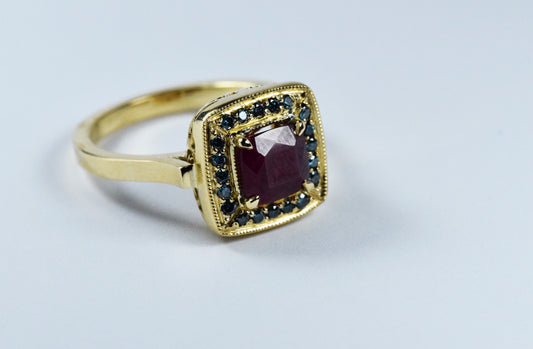 Anillo Cecile