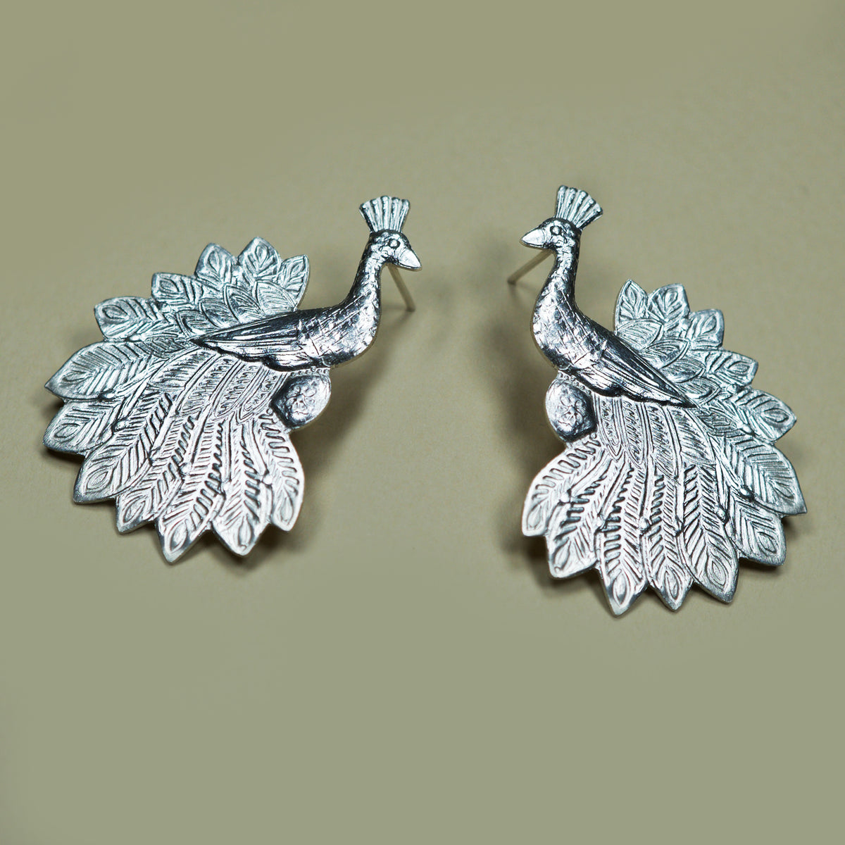 ARO PAVO REAL PLATA