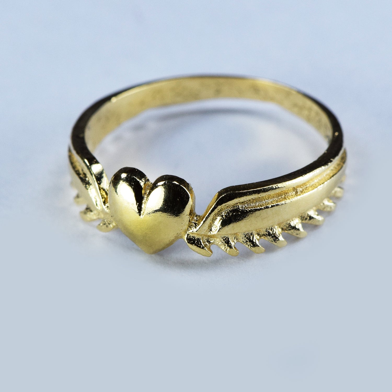 Anillo Corazon Con Ala Enchape N22 - Chica Lecannelier Joyas
