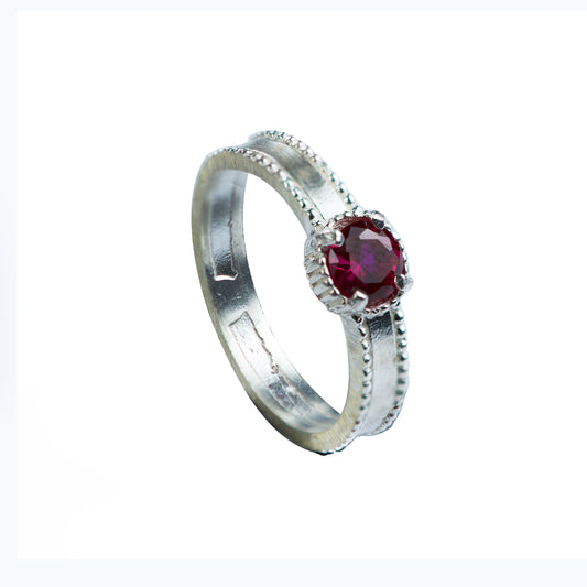 Anillo Circon Central Plata Rojo N22 - Chica Lecannelier Joyas