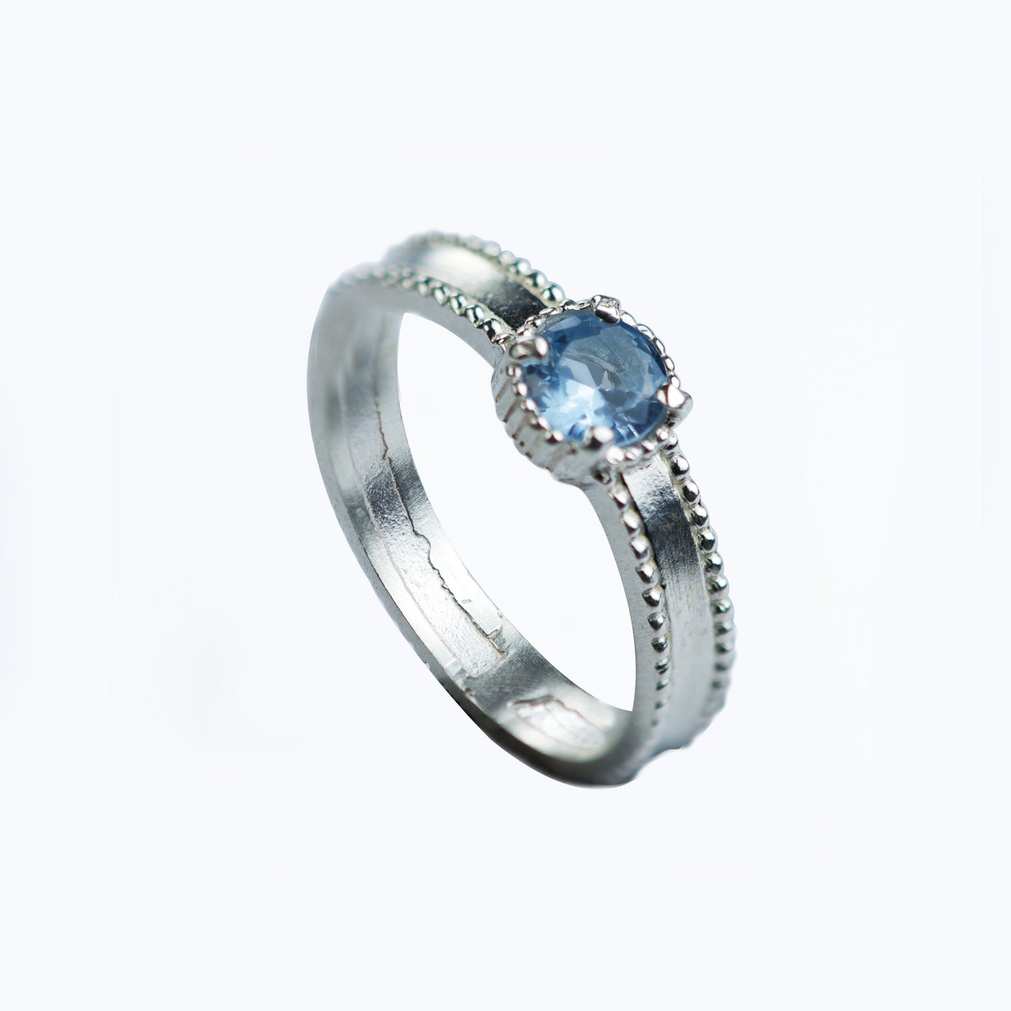 Anillo Circon Central Plata Celeste N13 - Chica Lecannelier Joyas