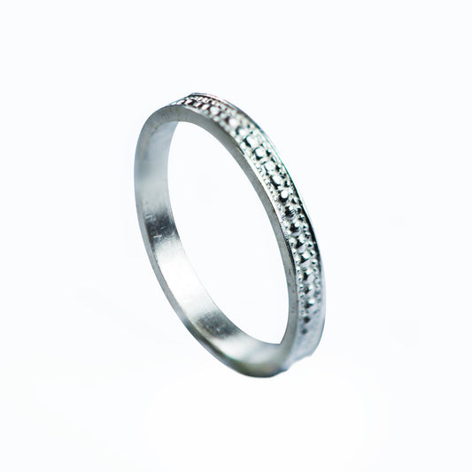 Anillo Puntitos Ancho Plata N06 - Chica Lecannelier Joyas