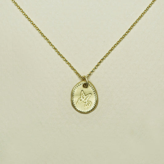 Collar Medalla Grabada Enchape Colibri - Chica Lecannelier Joyas